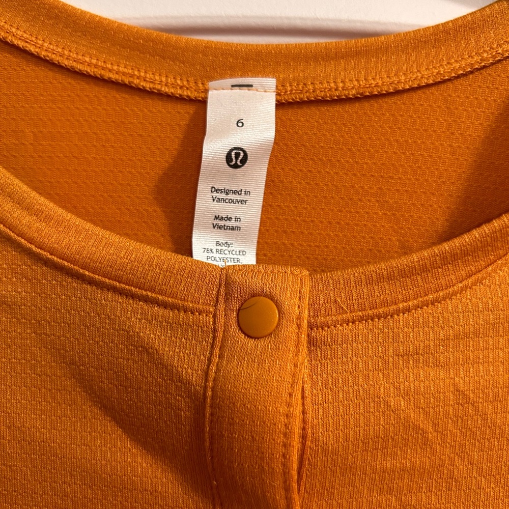 Lululemon lightweight long sleeve hiking Henley